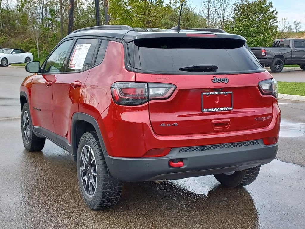 Used 2024 Jeep Compass Trailhawk w/ Trailhawk Elite Group AWD/4WD image 3