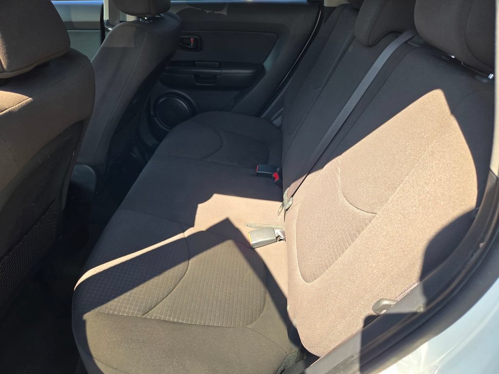 Used 2012 Kia Soul FWD image 22