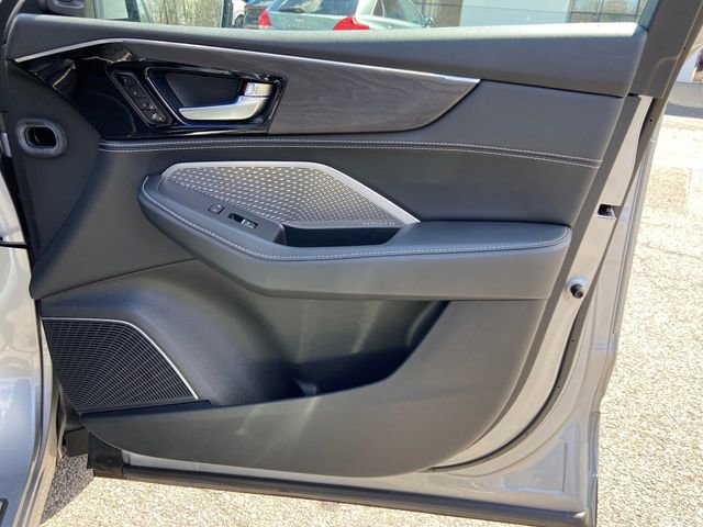 Used 2024 Acura MDX SH-AWD w/ Advance Package image 29