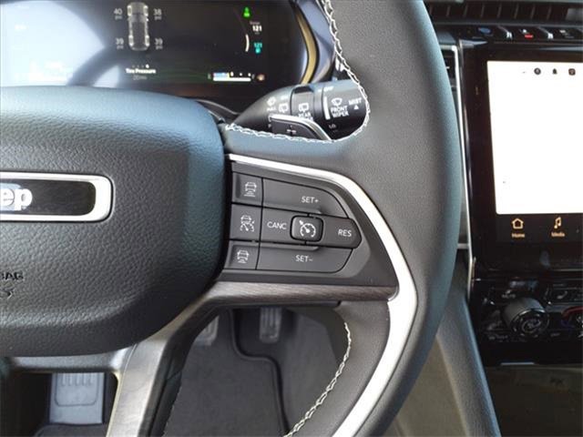 New 2022 Jeep Grand Cherokee Limited 4xe w/ Luxury Tech Group II image 29