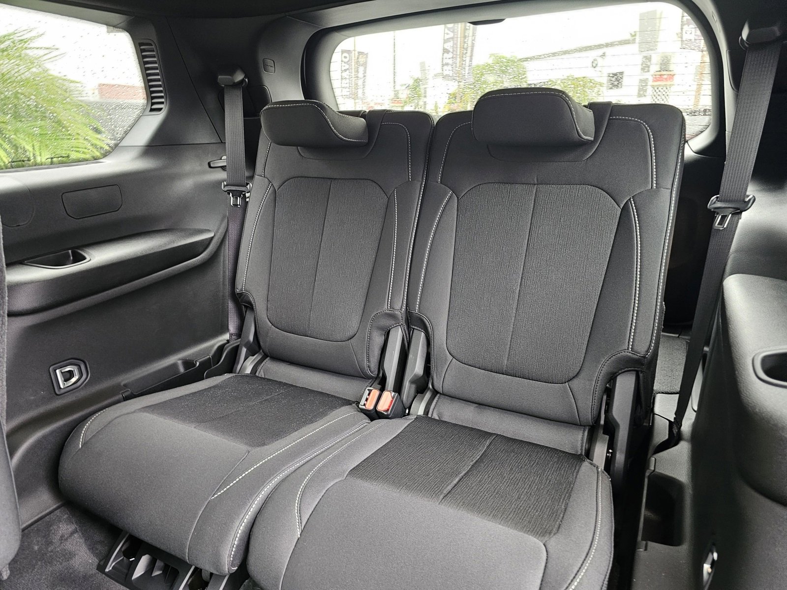 New 2025 Jeep Grand Cherokee L Laredo image 26