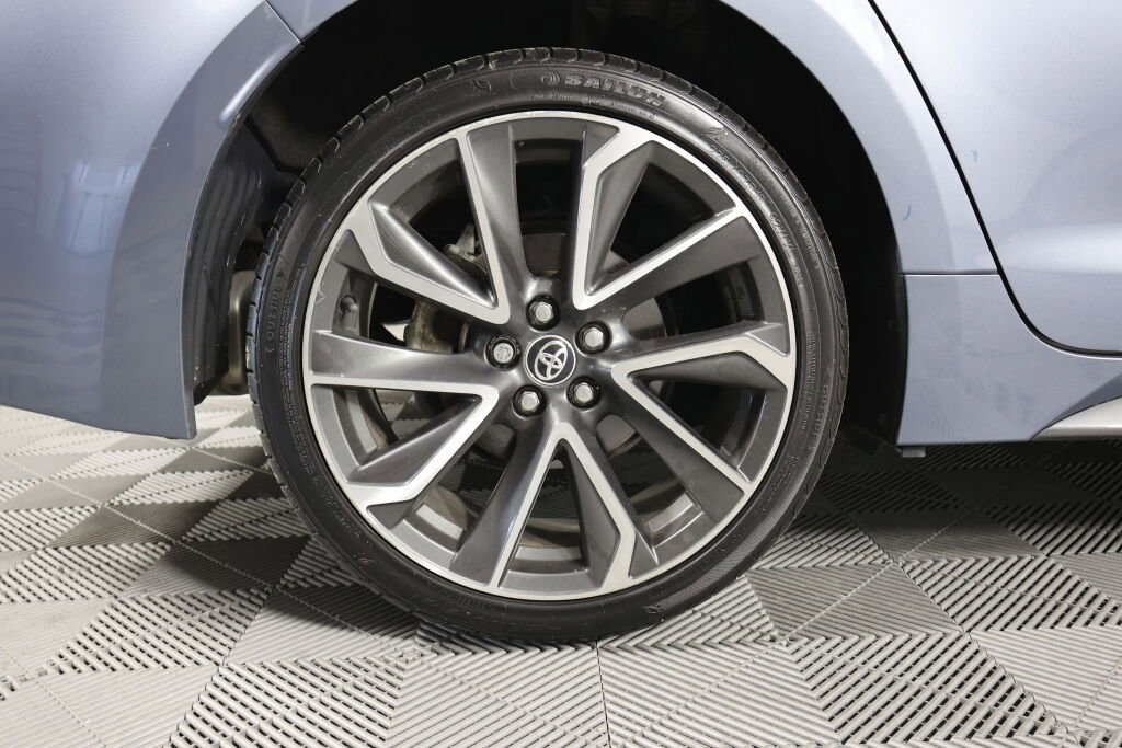 Used 2020 Toyota Corolla SE w/ Carpet Mat Package (TMS) image 7