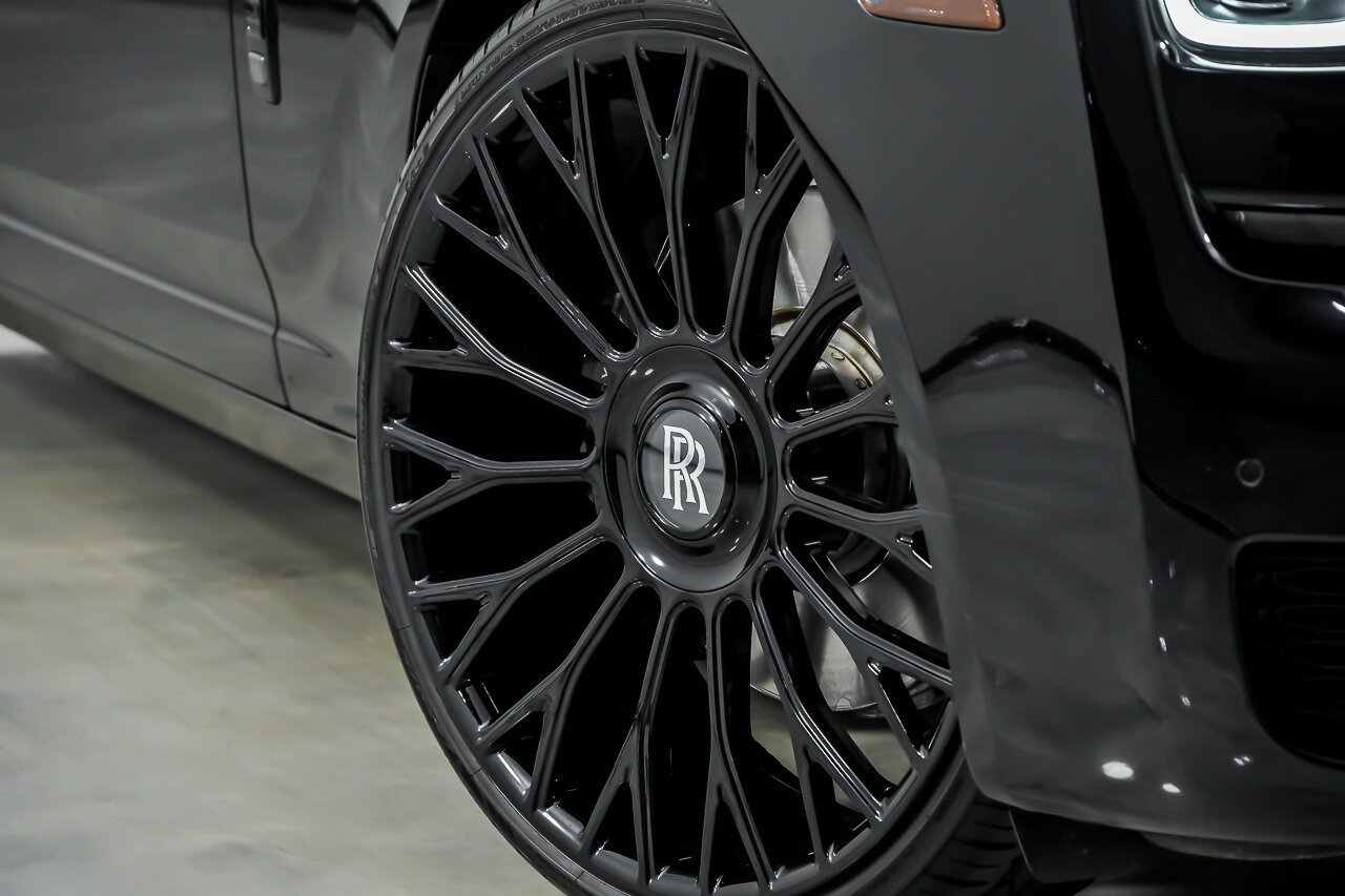 Used 2020 Rolls-Royce Ghost RWD image 4