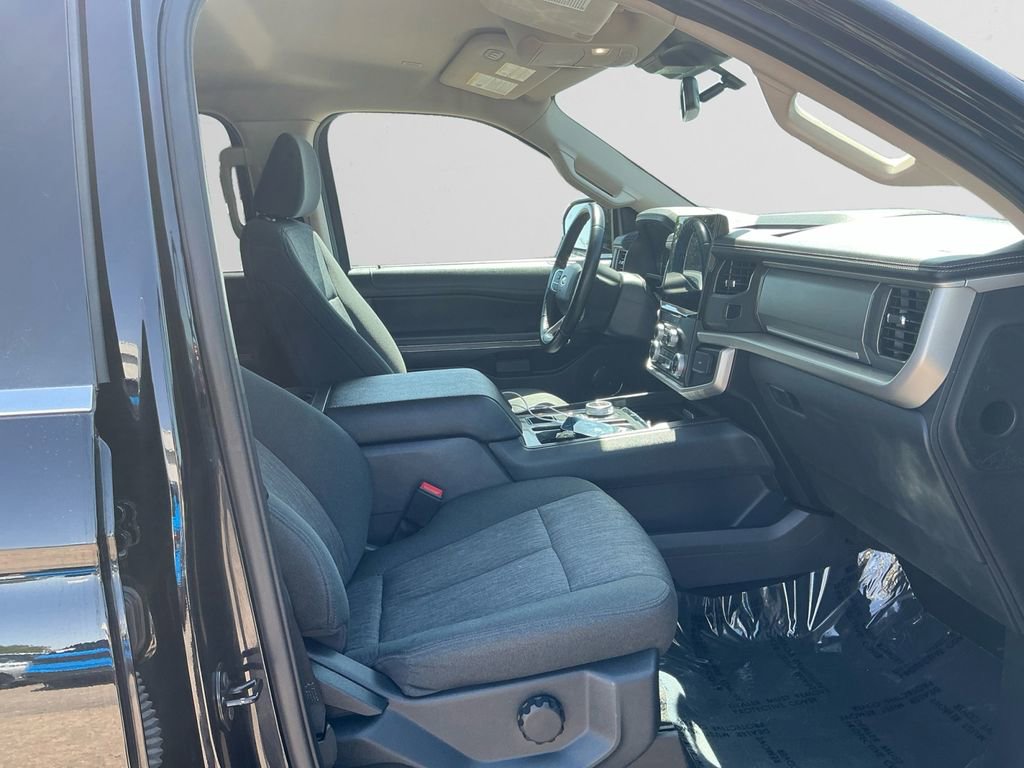 Used 2024 Ford Expedition XLT RWD image 14