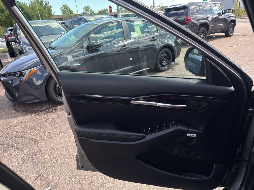 Used 2024 Kia Seltos SX w/ SX Sunroof Package AWD/4WD image 35