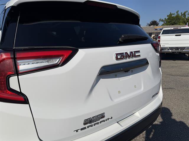 Used 2022 GMC Terrain AT4 w/ Infotainment Package II AWD/4WD image 25