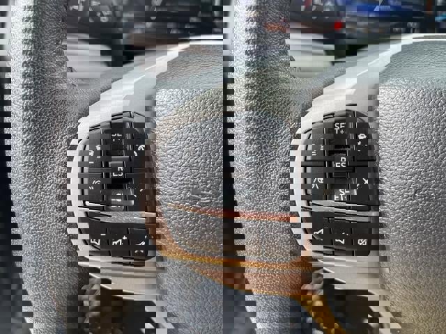 Used 2023 Ford Explorer Limited image 7