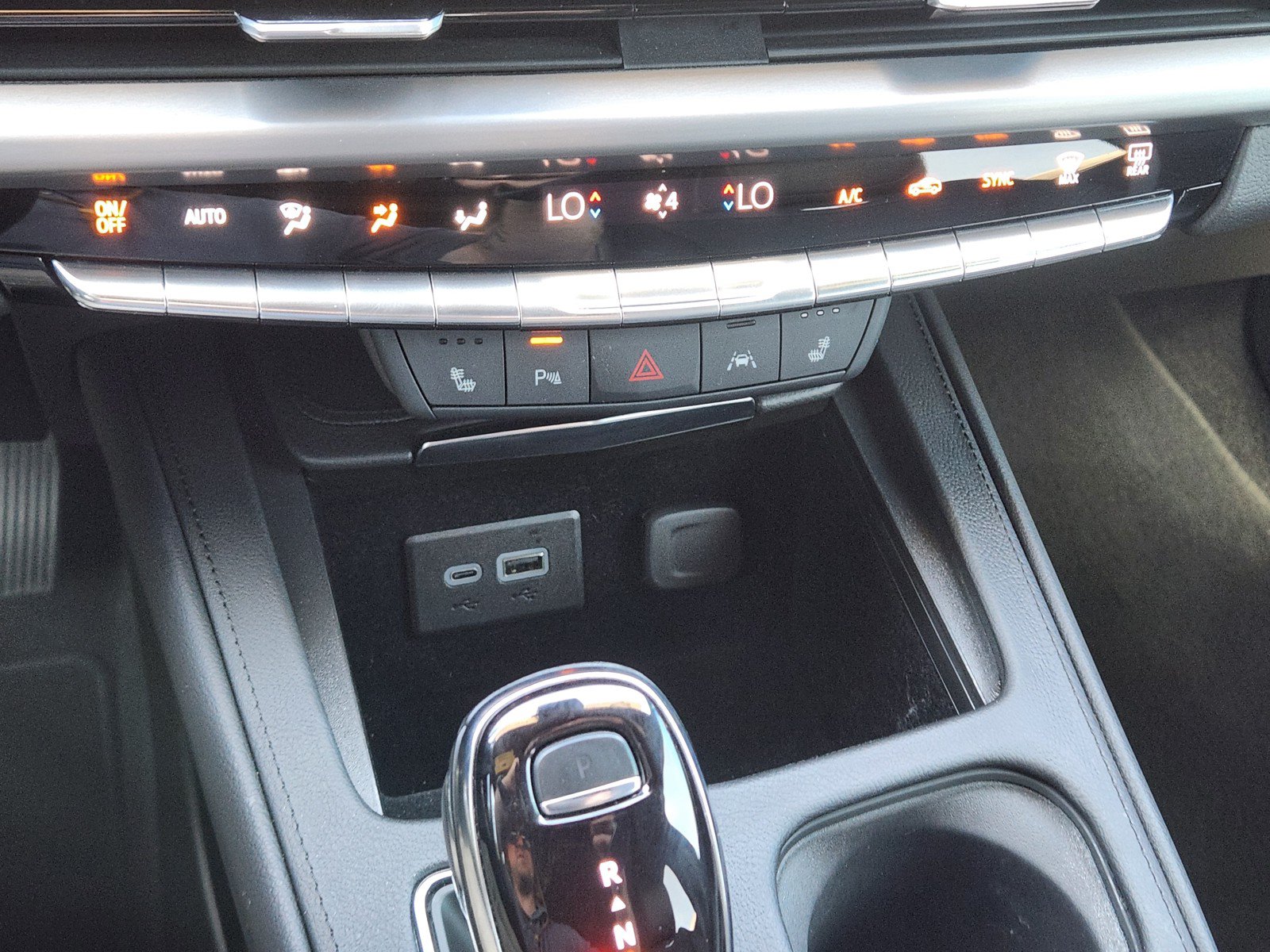 Certified 2024 Cadillac XT4 Premium Luxury w/ Cold Weather Package FWD image 15