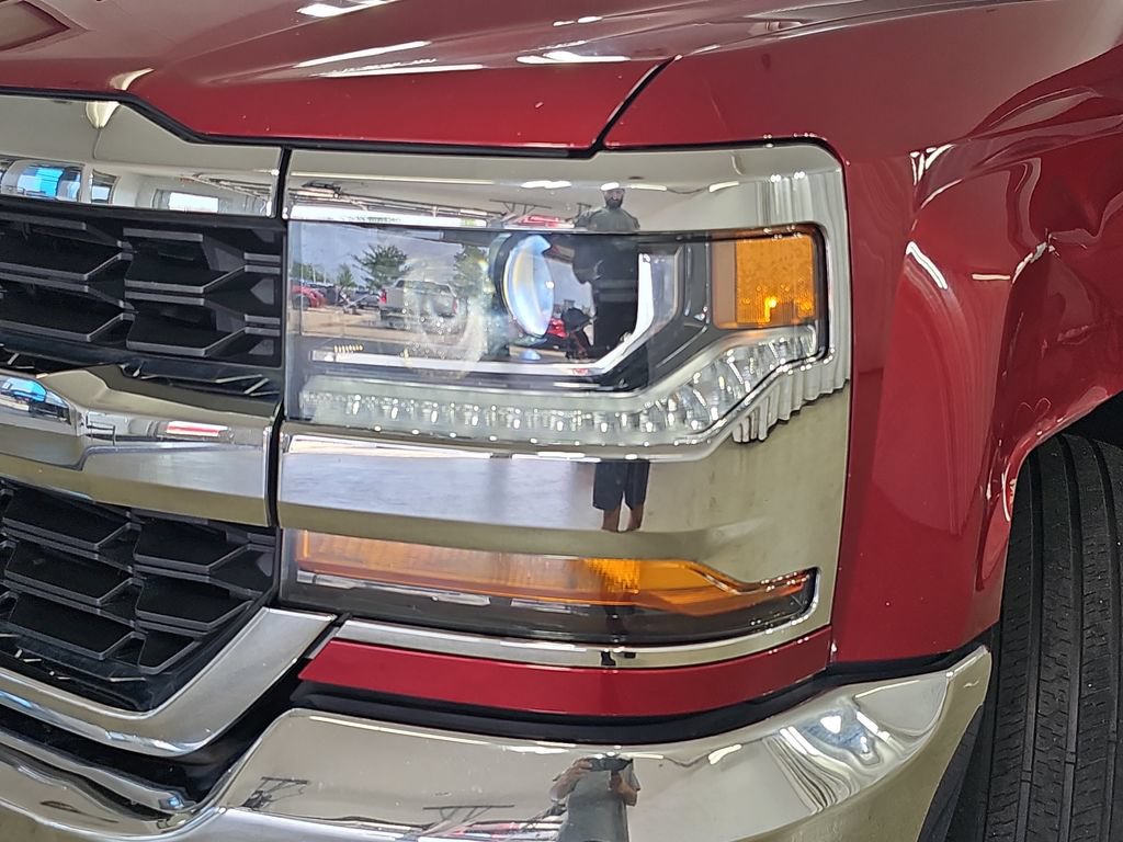 Used 2018 Chevrolet Silverado 1500 LT w/ All Star Edition AWD/4WD image 35