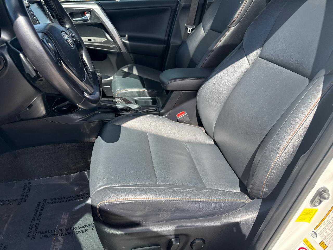 Used 2016 Toyota RAV4 SE FWD image 10