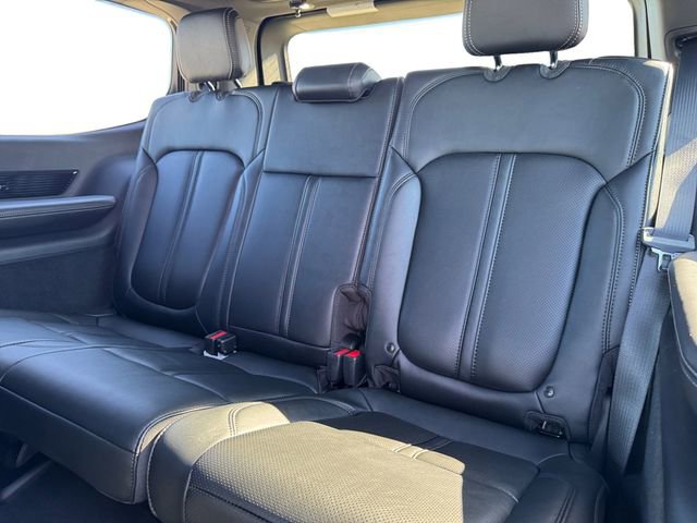 New 2026 Jeep Grand Wagoneer Summit w/ Premium Group III image 17