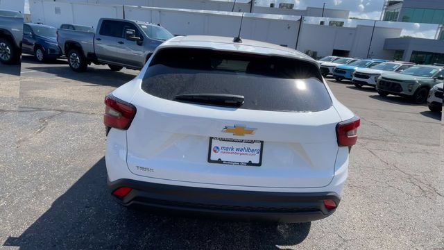 New 2026 Chevrolet Trax LS w/ LS Convenience Package FWD image 9