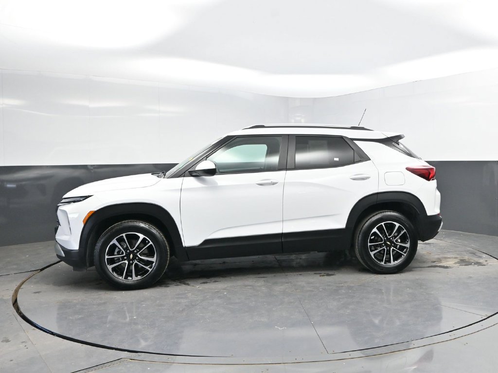 Used 2025 Chevrolet TrailBlazer LT FWD image 4