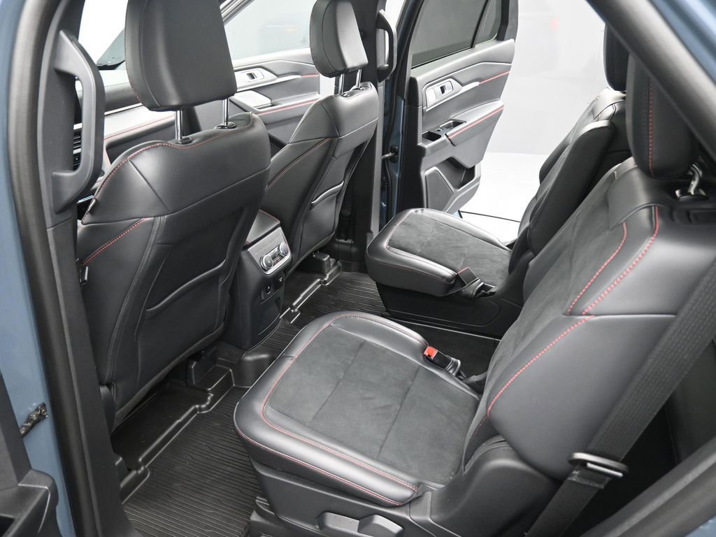 Used 2025 Ford Explorer ST w/ Sun And Sound Package image 28