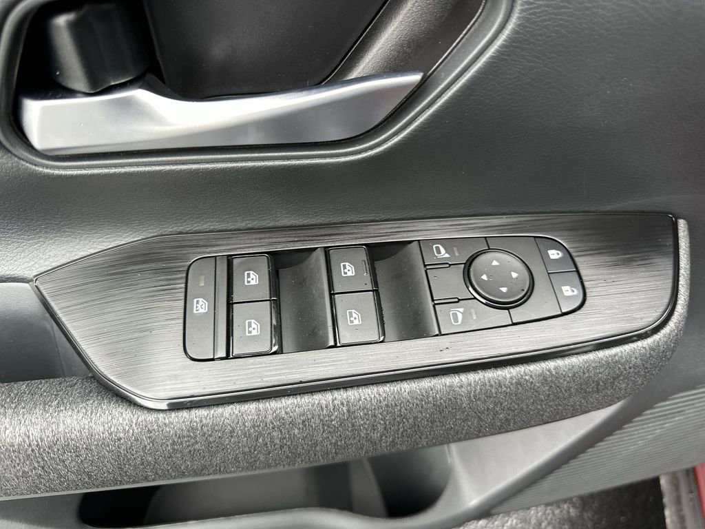 New 2026 Nissan Kicks SV image 13