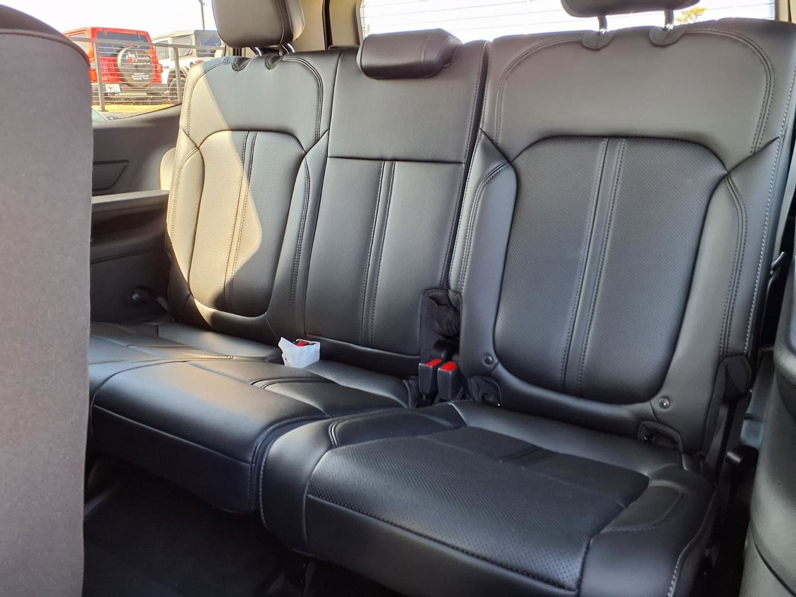 New 2026 Jeep Grand Wagoneer 2WD w/ 8-Passenger Seating Package image 13