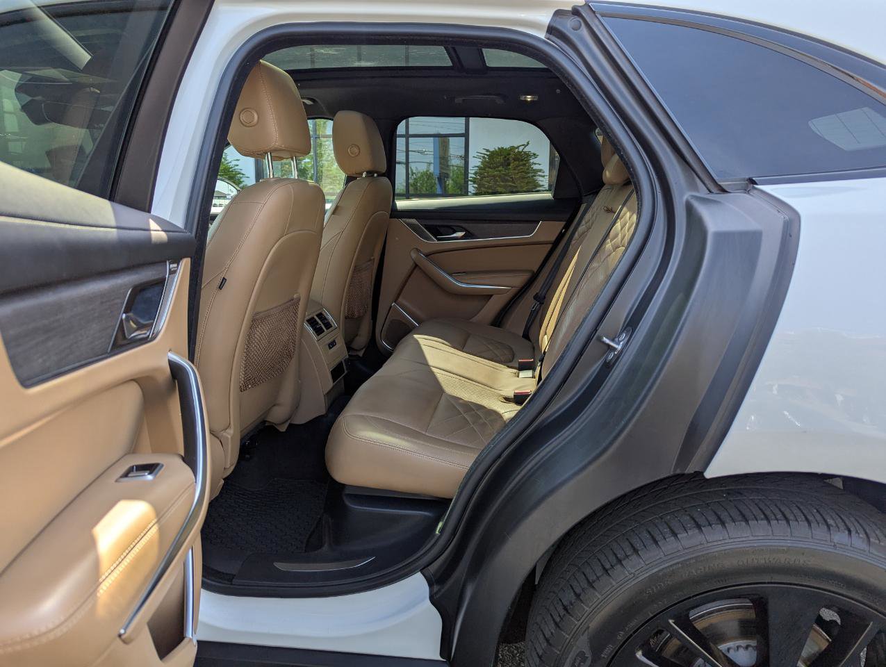 Used 2023 Jaguar F-PACE S image 39