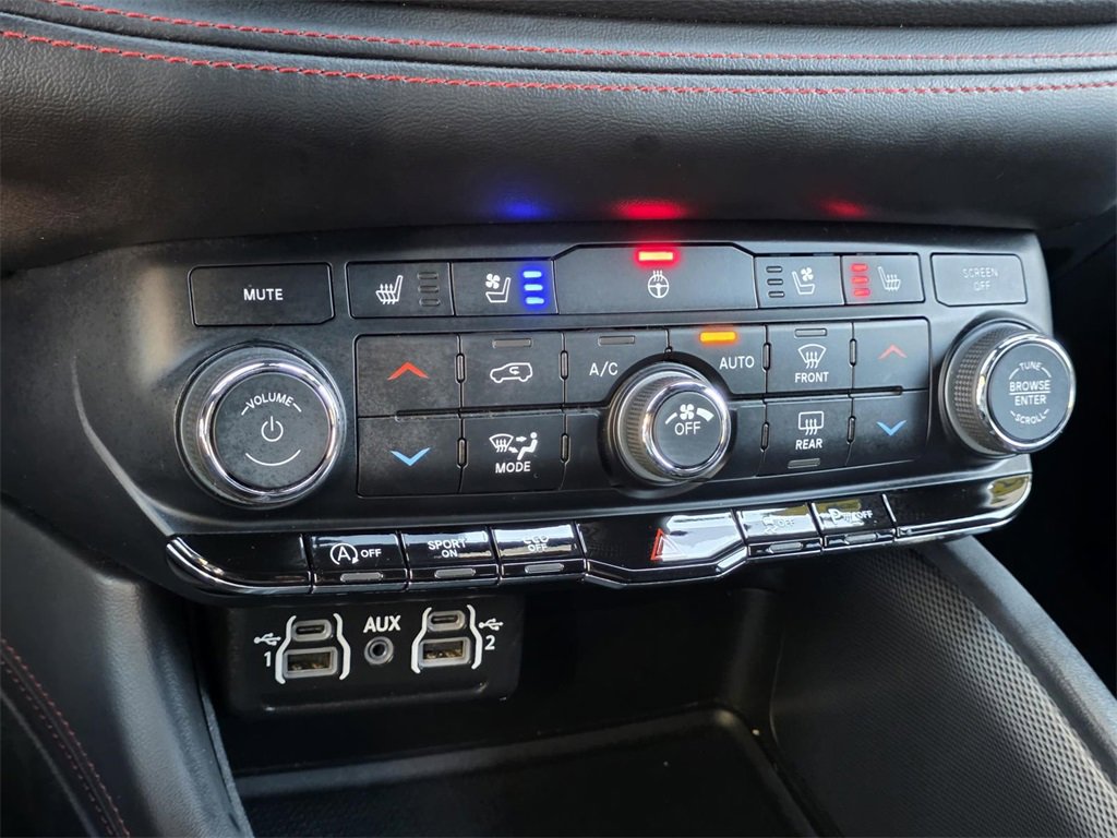 Used 2024 Dodge Durango GT image 25