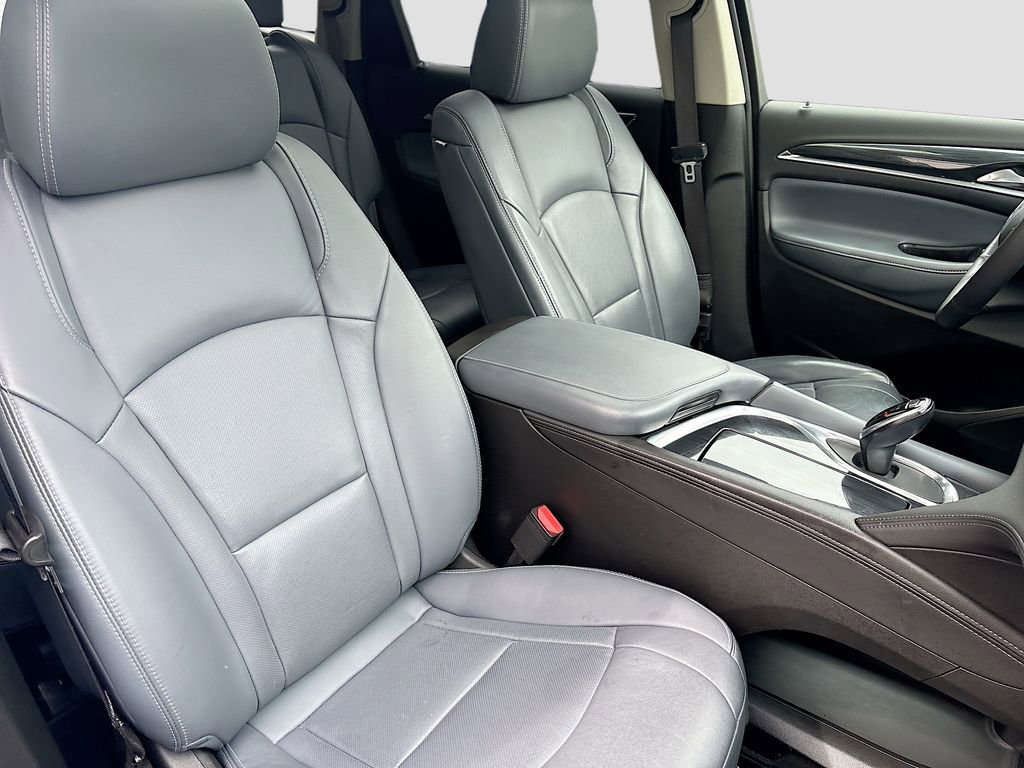 Used 2019 Buick Enclave Premium w/ Experience Buick Package AWD/4WD image 31