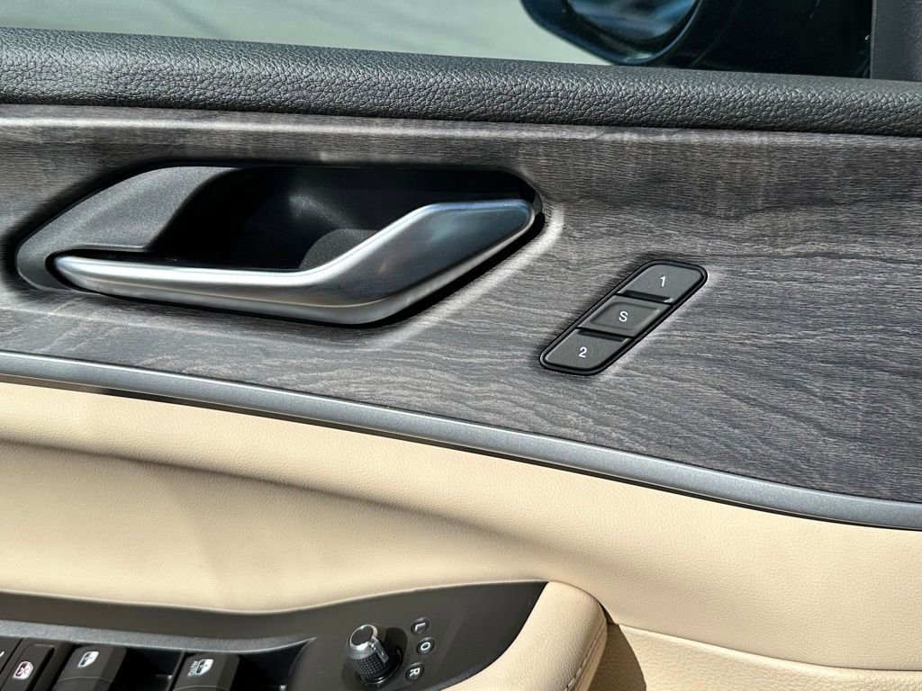 Used 2024 Jeep Grand Cherokee Limited 4xe w/ MOPAR Finishing Package AWD/4WD image 27