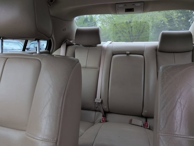 Used 2006 Cadillac STS w/ Preferred Equipment Group AWD/4WD image 38