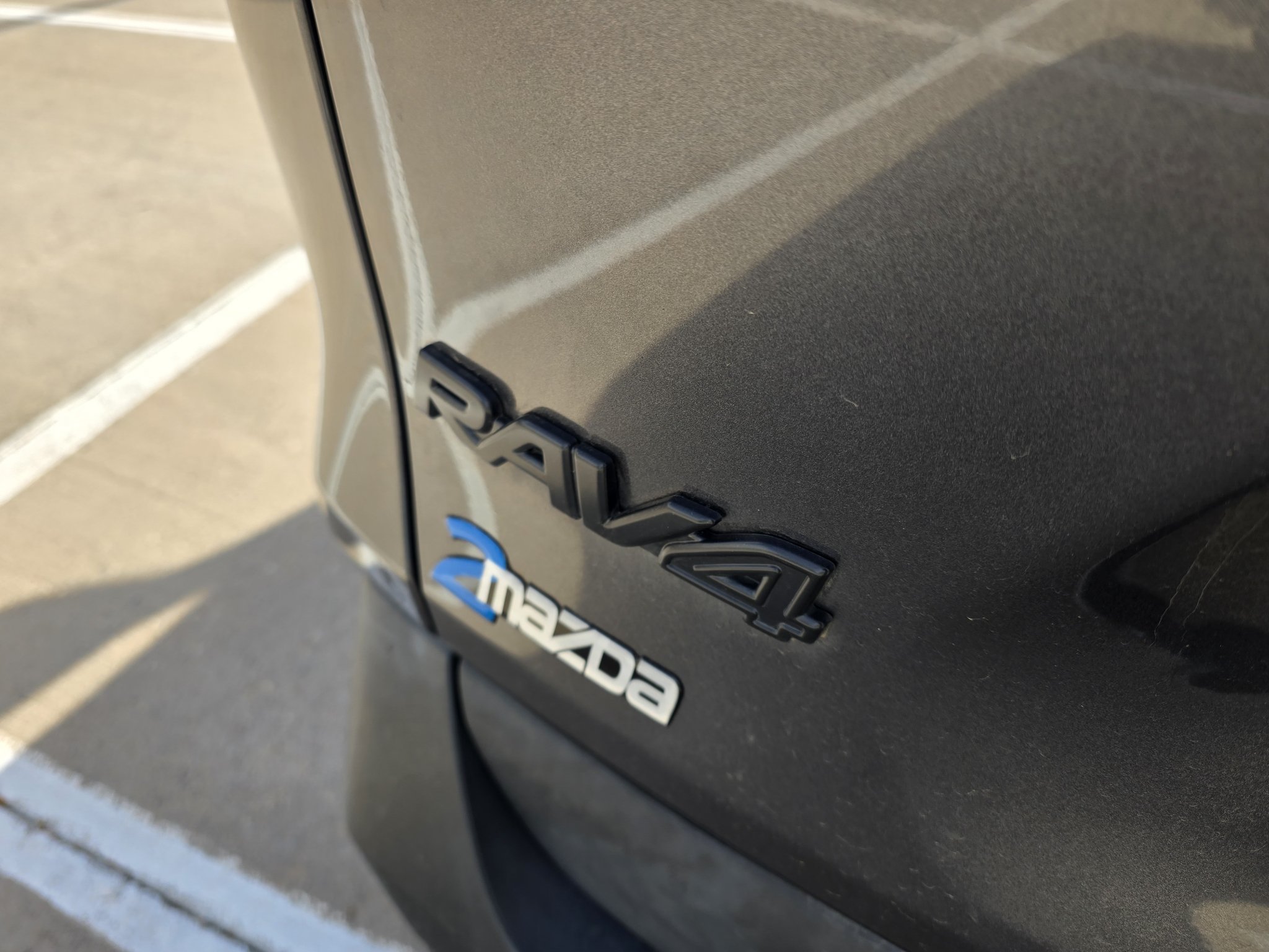 Used 2021 Toyota RAV4 XLE AWD/4WD image 10
