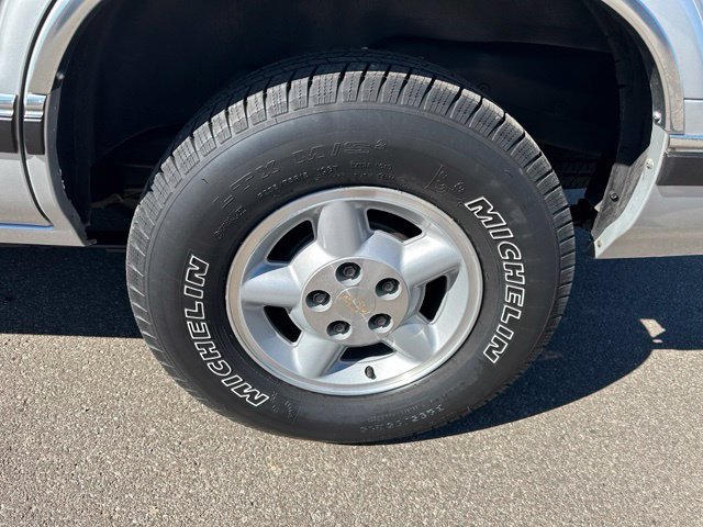 Used 1996 Chevrolet Blazer 4WD 4-Door image 14