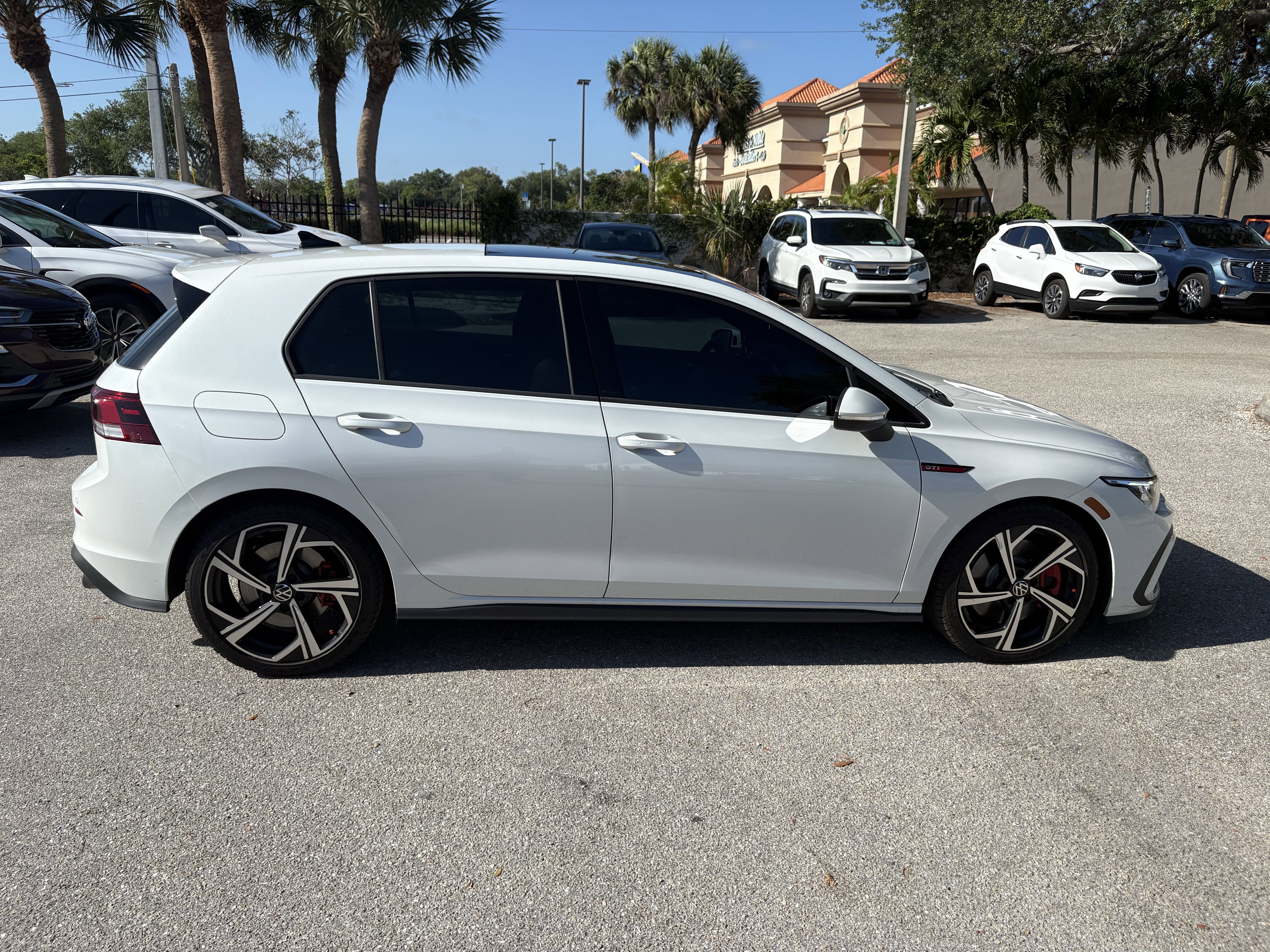 Used 2024 Volkswagen GTI SE FWD image 8