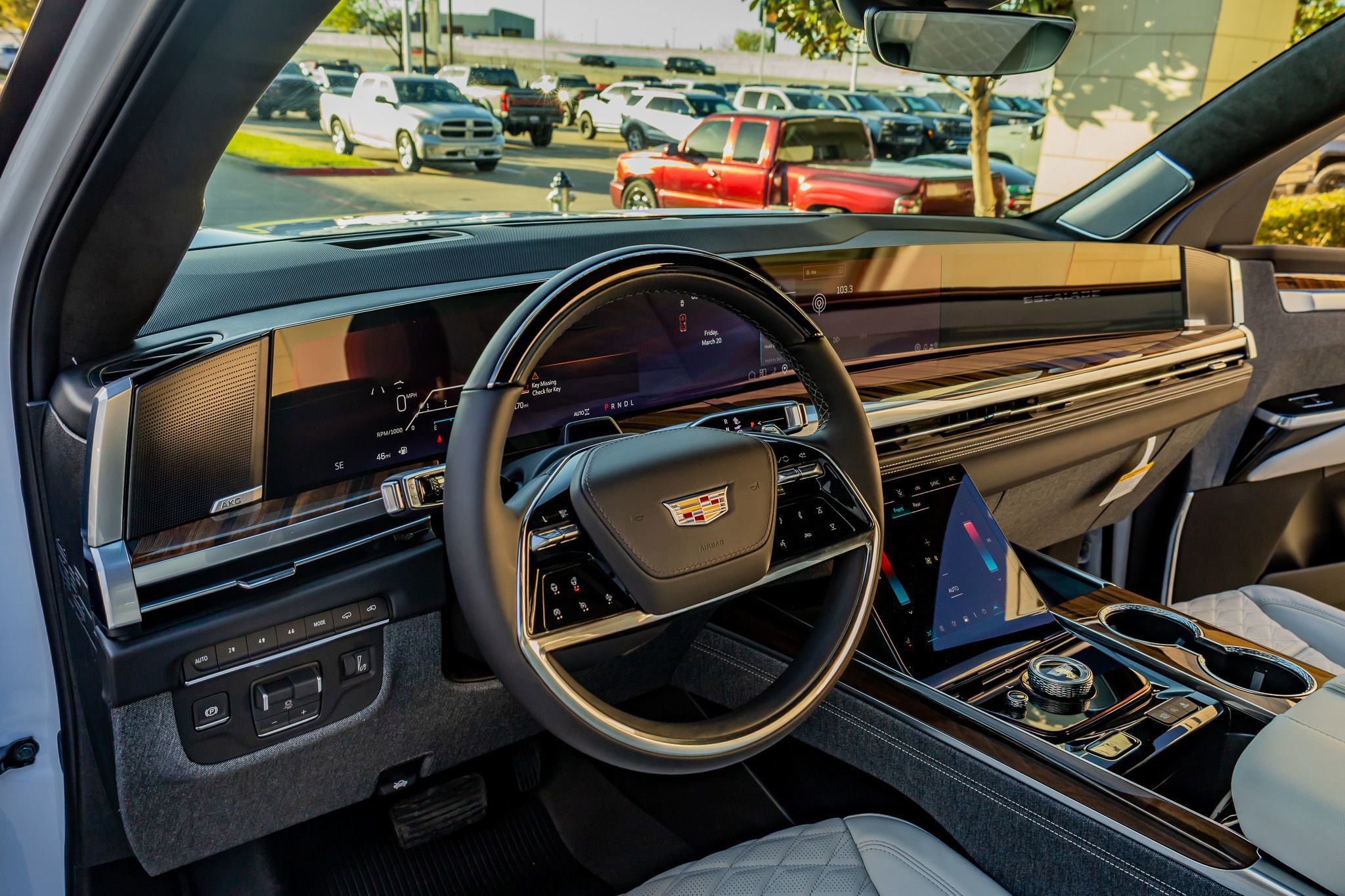 Used 2026 Cadillac Escalade Platinum Sport w/ LPO, ONYX Package image 17