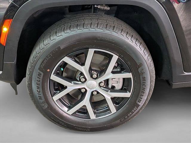 Used 2024 Jeep Grand Cherokee L Limited w/ Trailer Tow Package AWD/4WD image 30
