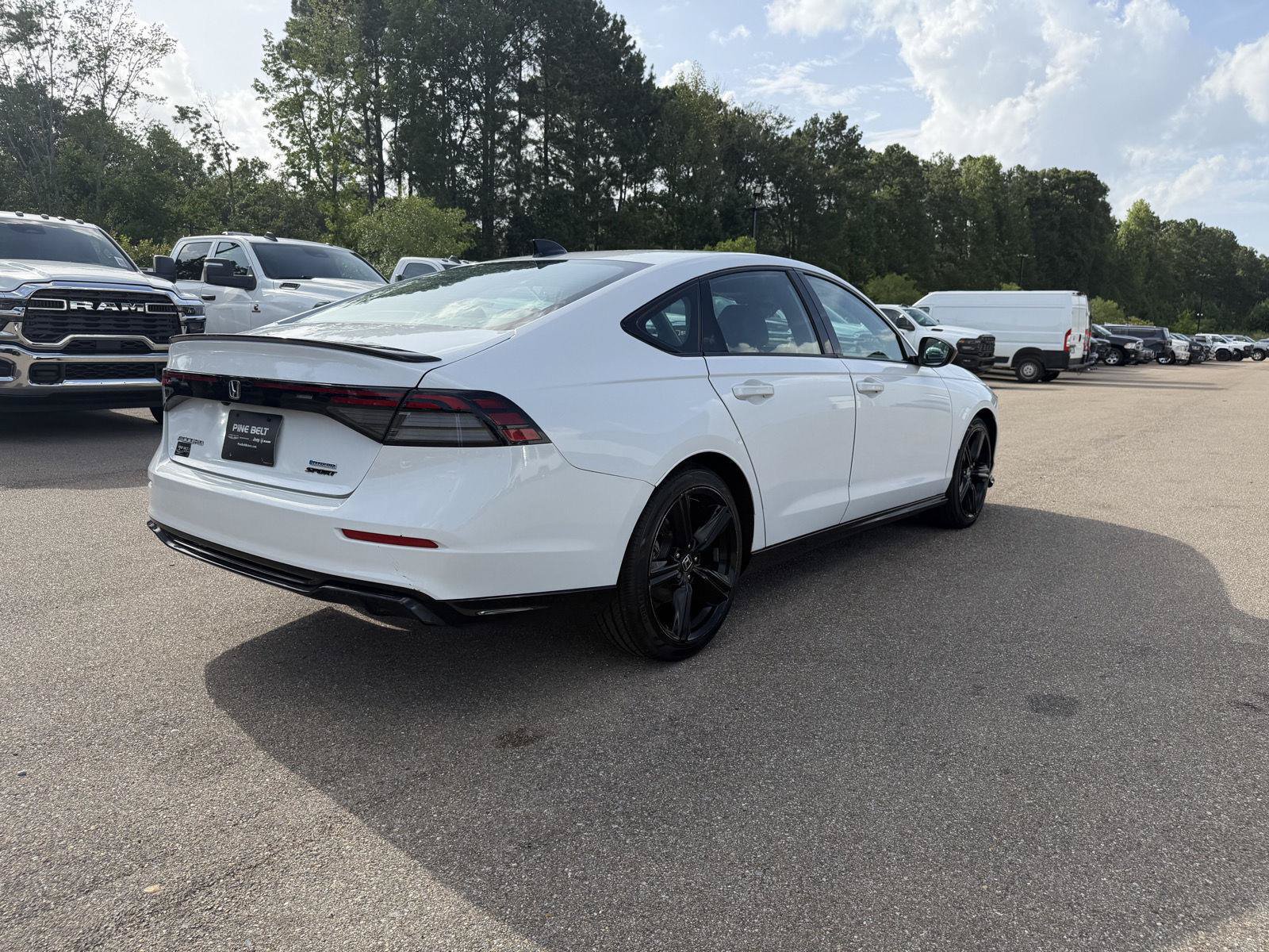 Used 2023 Honda Accord Sport image 6