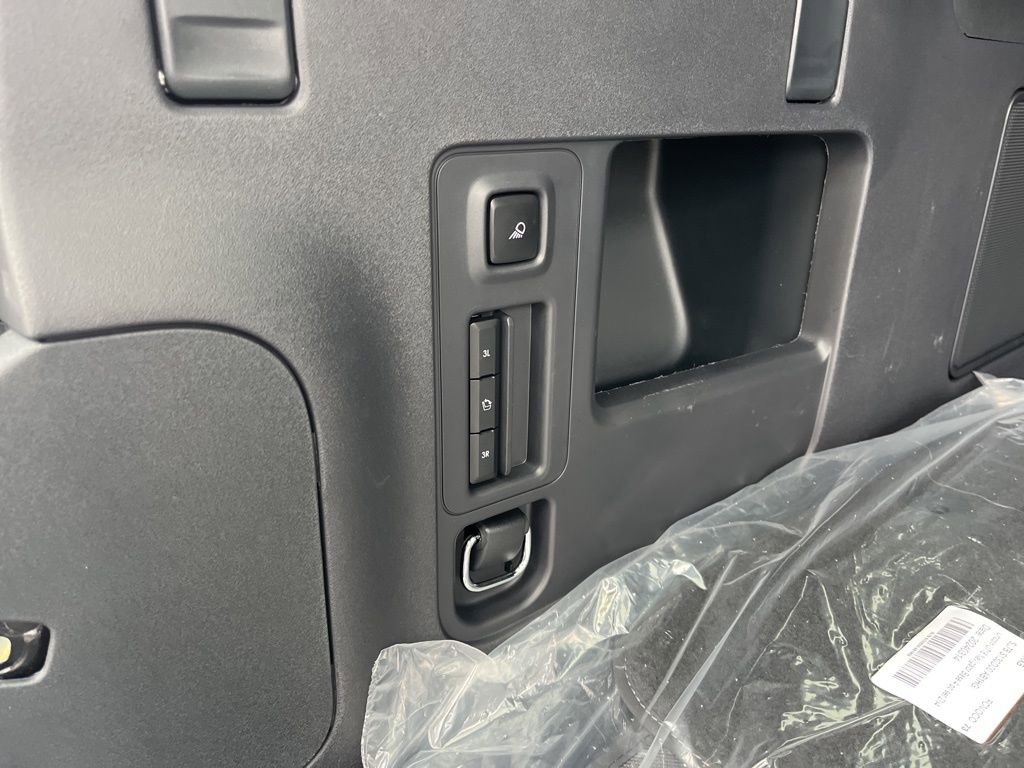 Used 2025 Lincoln Navigator L Reserve w/ Jet Appearance Package image 19