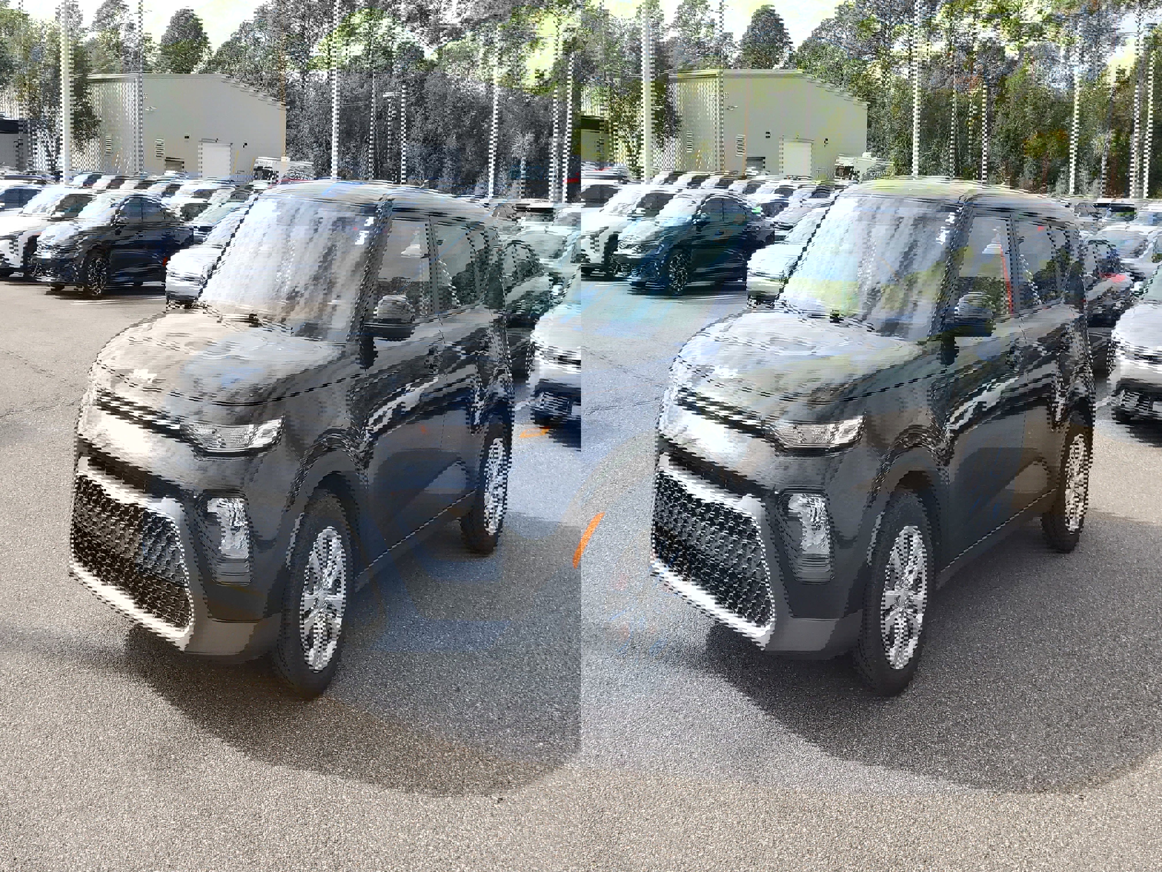 Certified 2022 Kia Soul LX image 3