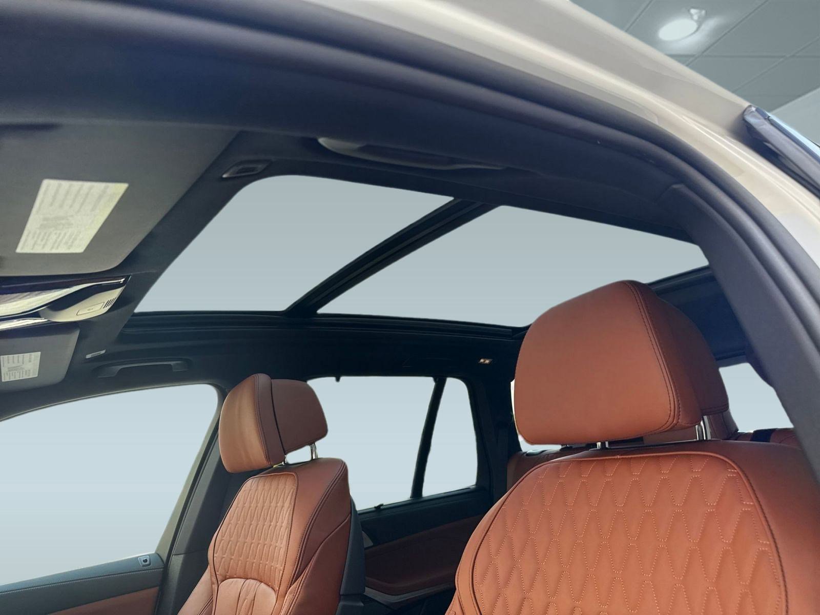 New 2026 BMW X5 sDrive40i w/ M Sport Package image 13