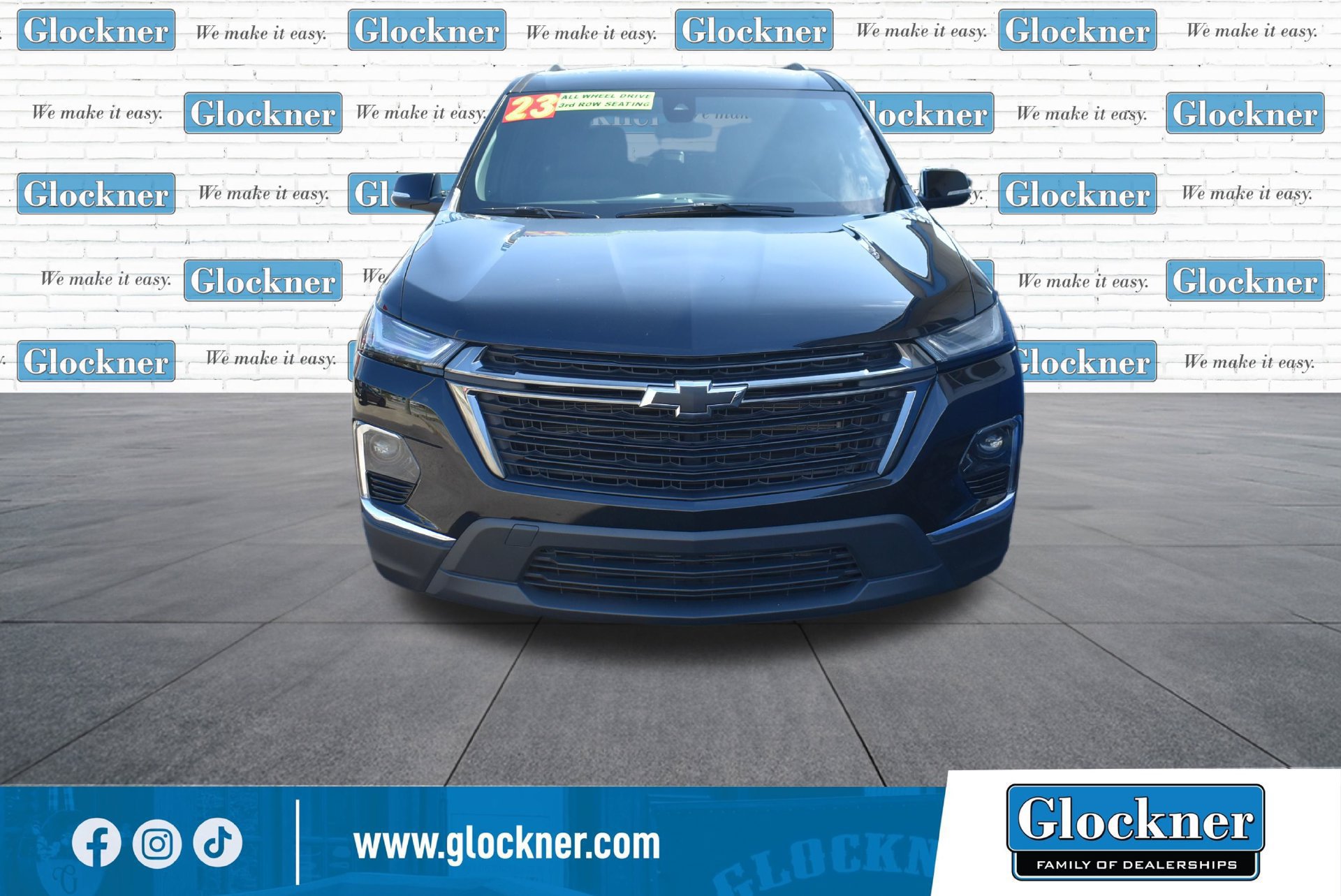 Used 2023 Chevrolet Traverse LT w/ Midnight/Sport Edition AWD/4WD image 2