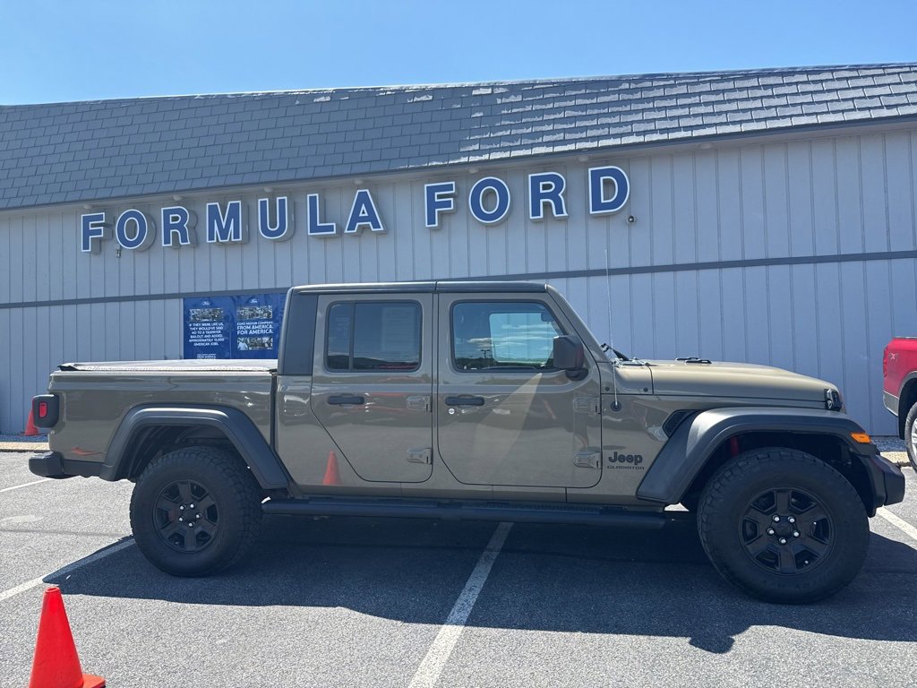 Used 2020 Jeep Gladiator Sport w/ Quick Order Package 24S image 2