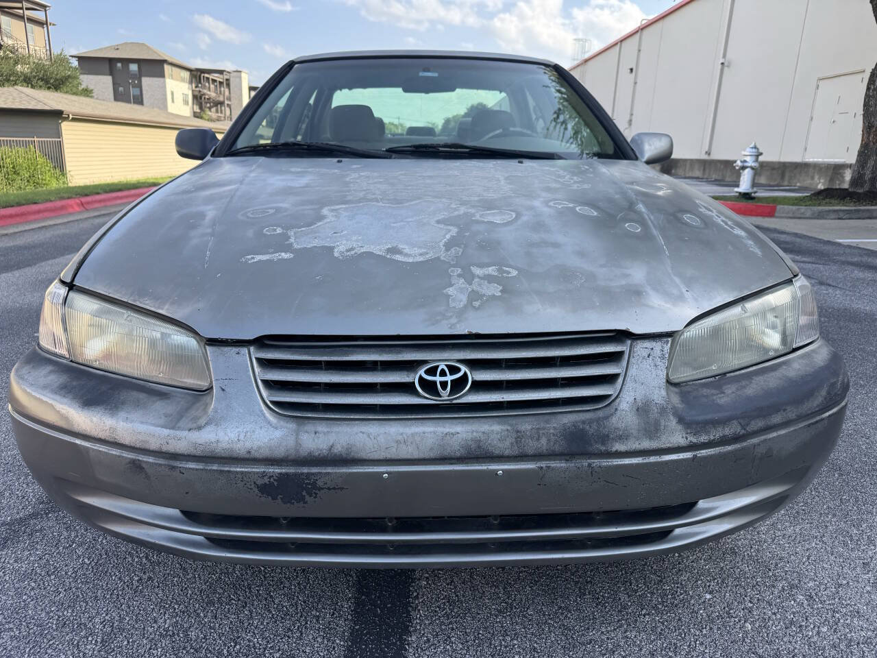Used 1999 Toyota Camry LE FWD image 2