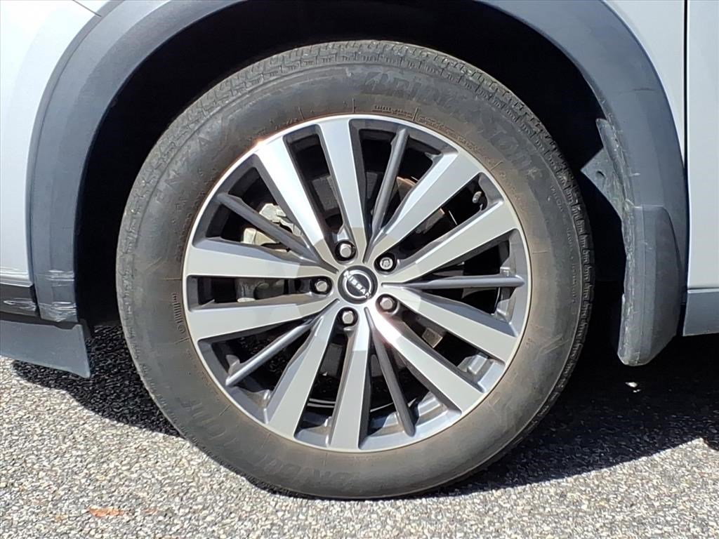 Used 2022 Nissan Pathfinder Platinum w/ Cargo Package image 5