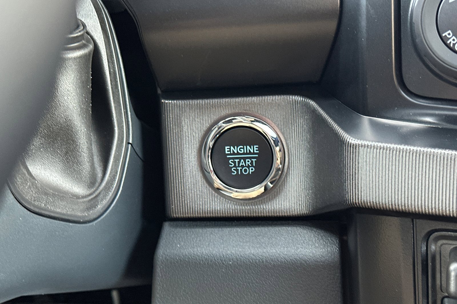 New 2026 Ford F350 Platinum w/ Tremor Off-Road Package image 21