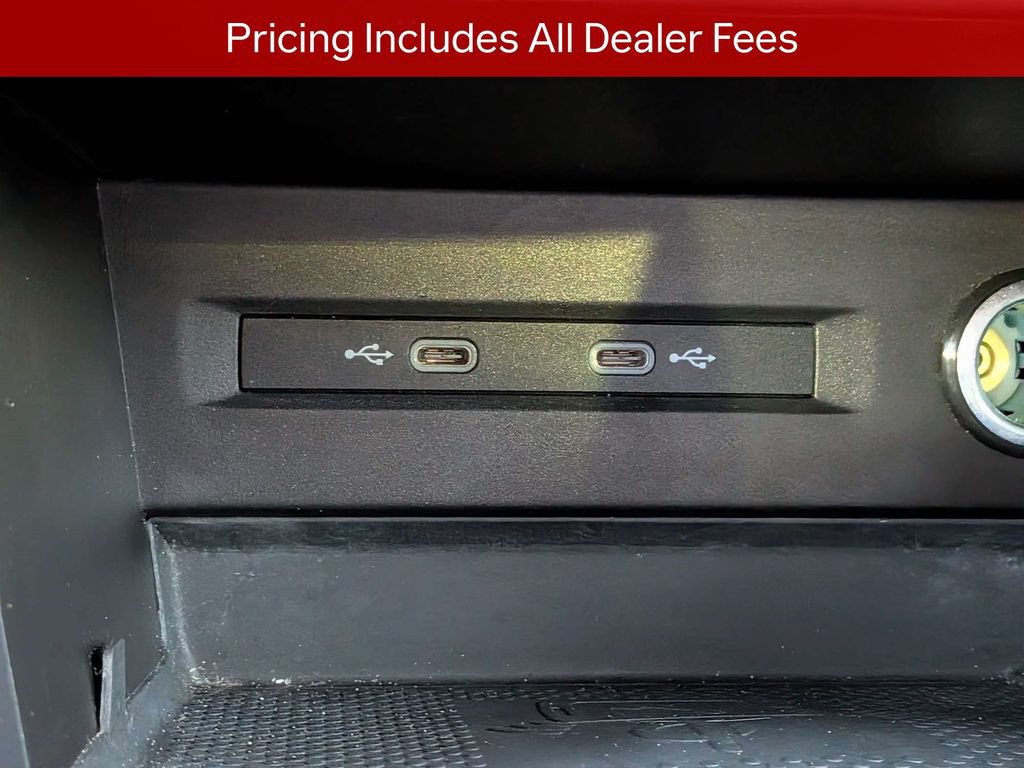 Used 2022 Volkswagen Taos SE w/ Panoramic Sunroof Package FWD image 23