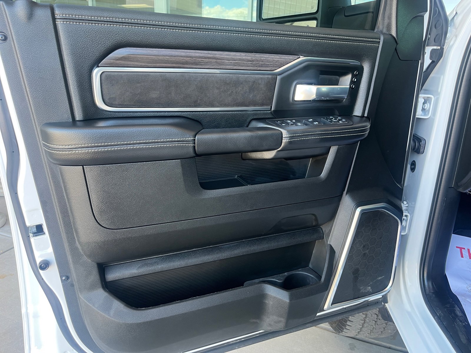 New 2026 RAM 2500 Laramie w/ Night Edition image 13