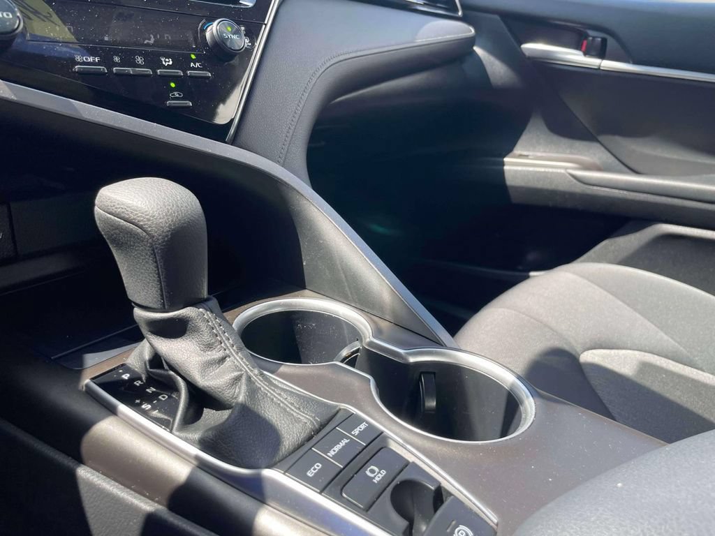 Used 2023 Toyota Camry LE AWD/4WD image 32