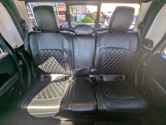 Used 2021 Jeep Gladiator Willys AWD/4WD image 22