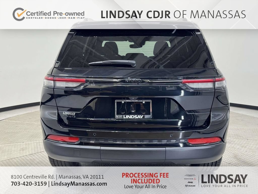 Certified 2023 Jeep Grand Cherokee Altitude AWD/4WD image 8