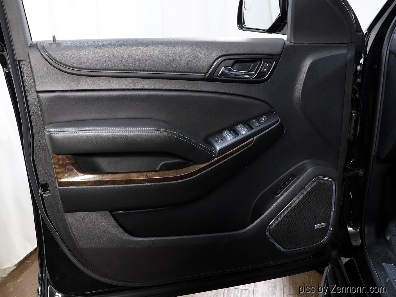 Used 2020 Chevrolet Suburban LT AWD/4WD image 25