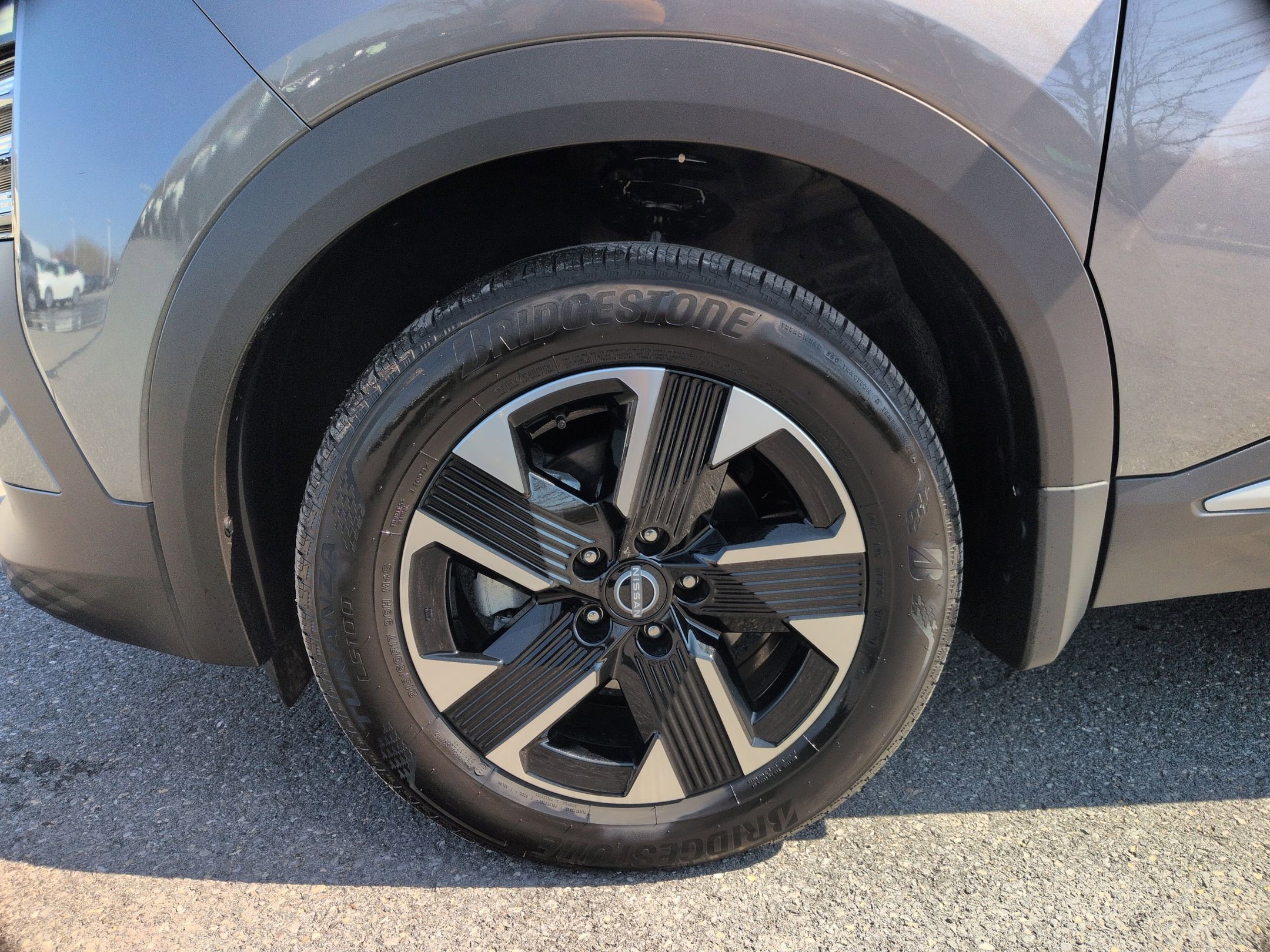 Used 2025 Nissan Kicks SV image 16