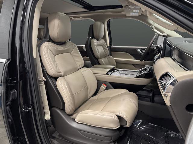 Used 2024 Lincoln Navigator L Reserve AWD/4WD image 34