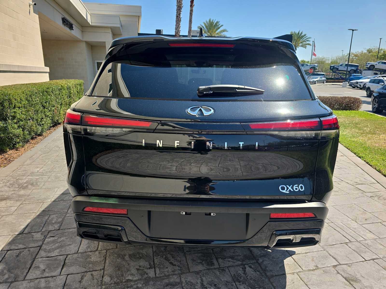 Used 2025 INFINITI QX60 Pure image 5