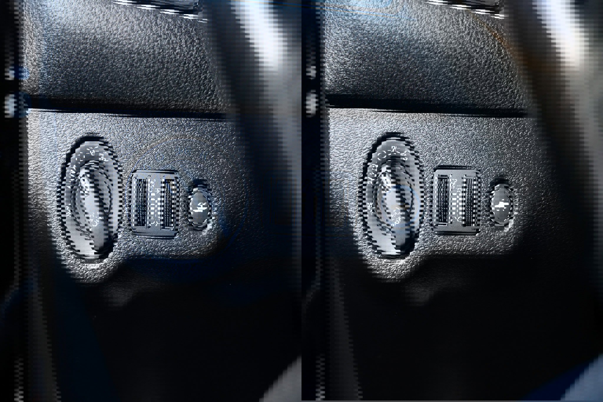 Used 2020 Dodge Challenger R/T w/ Blacktop Package image 41