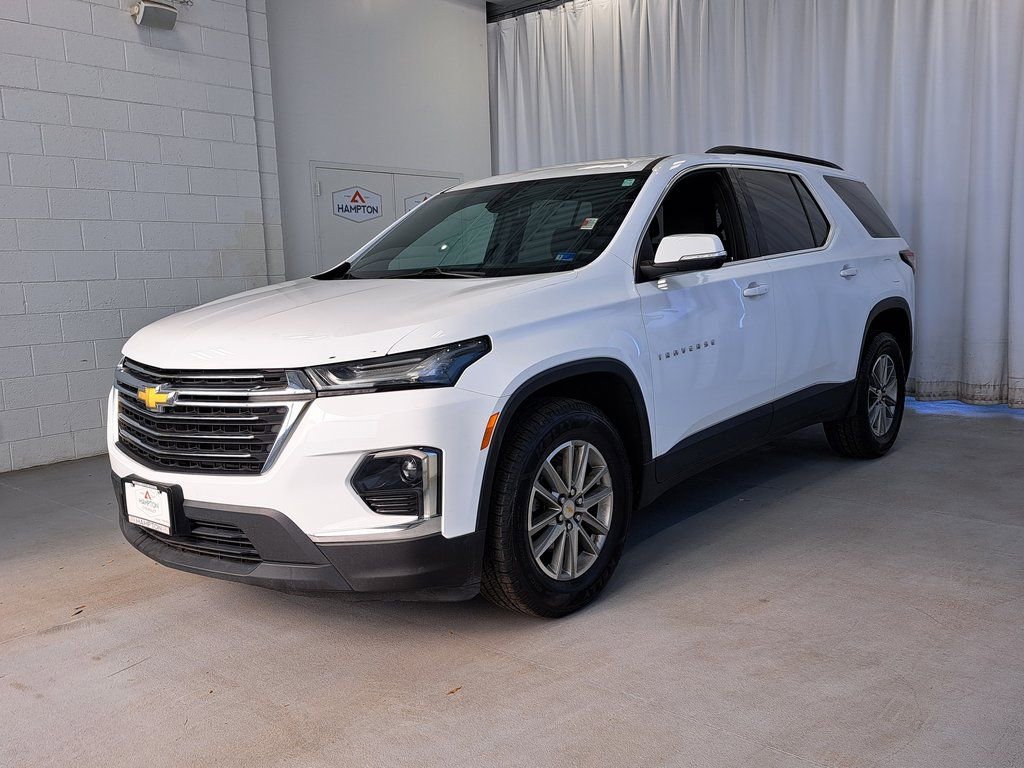 Used 2023 Chevrolet Traverse LT image 2